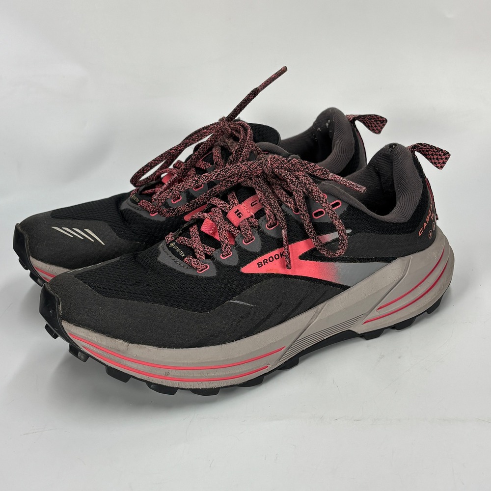 Brooks Cascadia 16 GTX Women's Size 9 Trail Running Shoes Black Pink Gore-Tex